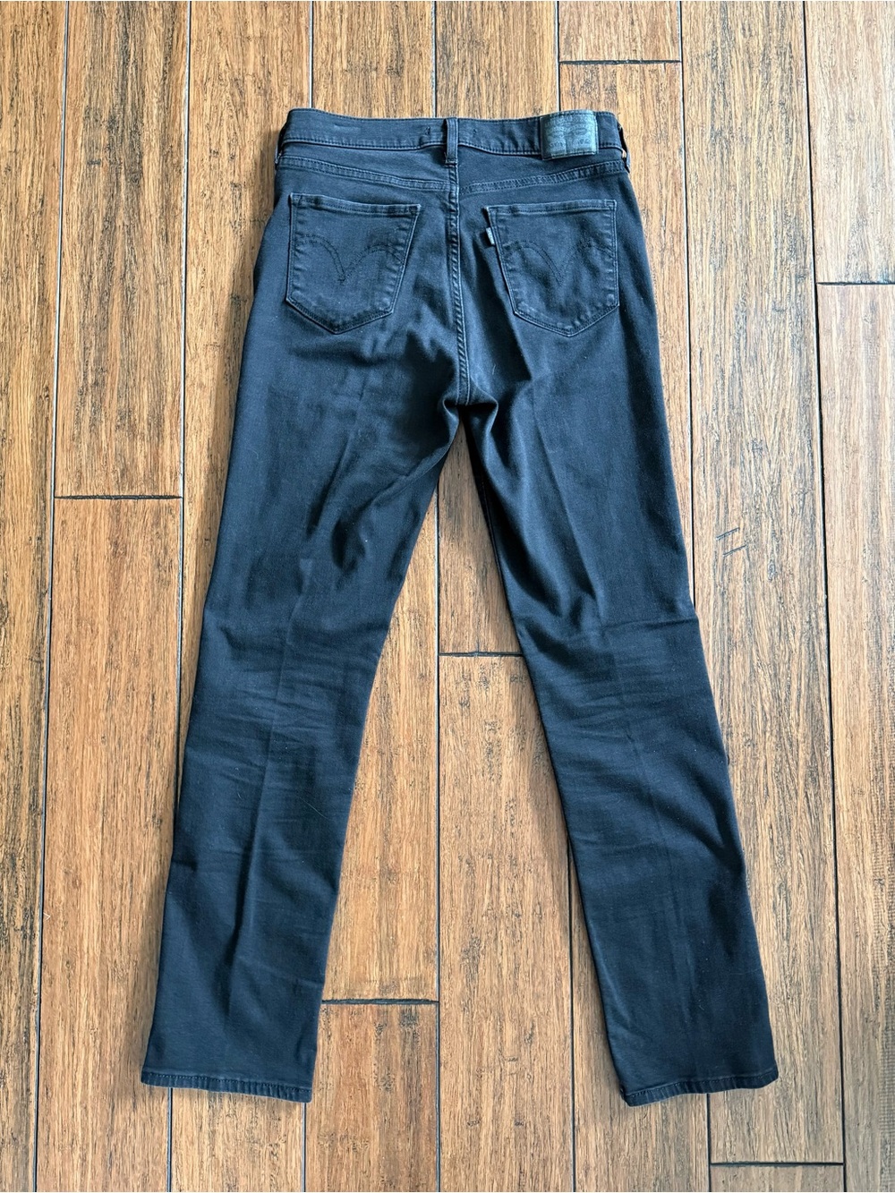 Levi Jeans Women Black & Silver Tab Black Classic Straight Leg Jeans Preppy Goth - Picture 3 of 12